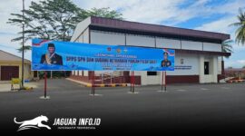 Penampakan fisik gudang ketahanan pangan Polda Sulut yang terletak di SPN Karombasan, Manado. Fasilitas seluas 564 meter persegi ini baru saja diresmikan oleh Presiden Prabowo Subianto secara virtual, Jumat (13/2/2026), untuk mendukung program Makan Bergizi Gratis (MBG).