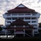 Gedung Kantor Gubernur Sulawesi Utara di Jalan 17 Agustus, Kota Manado, yang menjadi pusat kendali pemerintahan Bumi Nyiur Melambai (Foto Kominfo Sulut)