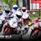 Sepuluh peserta Astra Honda Racing School 2026 sedang beradu cepat dalam sesi latihan di lintasan. (Foto AHM)