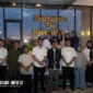 Manajemen Luwansa Hotel & Convention Center Manado berfoto bersama para awak media usai acara Media Gathering dan peluncuran Ramadhan Iftar Package 2026 di Manado, Kamis (19/2/2026).