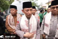Kapolri Jenderal Listyo Sigit Prabowo memberikan keterangan kepada awak media mengenai instruksi hukuman berat bagi oknum Brimob di Maluku, saat kunjungannya di Majalengka, Jawa Barat, Senin (23/2/2026). Foto : Humas Polri