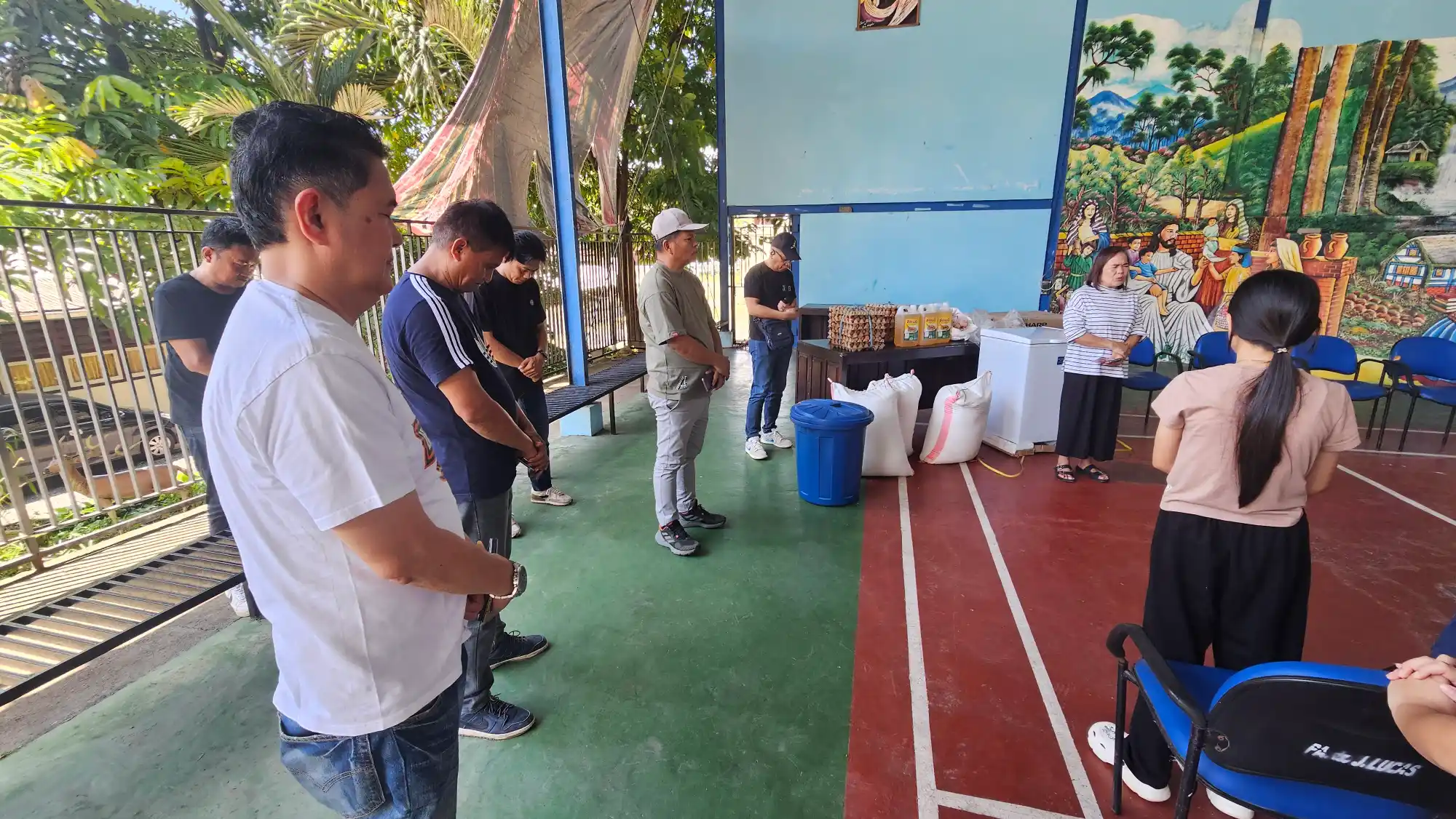 Doa bersama para sahabat kapolda dan pihak Panti Asuhan J. Lucas