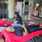 Aksi donor darah di Hotel Ibis Manado City Center Boulevard dalam rangka menyambut HUT ke-10, Jumat (27/3/2026).