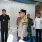 Kapolda Sulut Irjen Pol Roycke Harry Langie memantau situasi kamtibmas dari Pos Terpadu yang berlokasi di kawasan bisnis Megamas, Manado. Foto : Spripim Polda Sulut