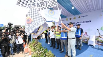 Direktur Utama PT Jasa Raharja Muhammad Awaluddin saat menghadiri Flag Off One Way Nasional Lebaran 2026 di Gerbang Tol Cikampek Utama, Rabu (18/3). (Foto: Dok. Jasa Raharja)