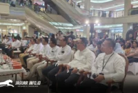 Suasana antusiasme pengunjung dan tamu undangan saat menghadiri puncak acara HIJRAH Sulut Fest 2026 di Atrium Megamall Manado, Sabtu (28/02/26). Kegiatan ini menjadi wadah sinergi untuk memperkuat ekonomi syariah Sulawesi Utara melalui sektor industri, keuangan, dan literasi. Foto : Jurnalis BI