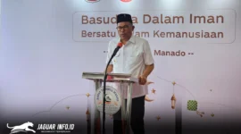 Wakil Wali Kota Manado, Richard Sualang, saat memberikan sambutan dalam acara buka puasa bersama di Masjid Nurul Huda Ketang Baru. Foto : Istimewa