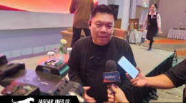Founder PCN Indonesia, Ivan, saat memberikan sesi wawancara eksklusif mengenai peran strategis BuildNext One Day Exhibition Manado dalam memperkuat ekosistem industri konstruksi lokal, di Four Points by Sheraton Manado.