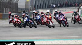 Aksi pebalap Astra Honda Racing Team saat memacu motornya dalam persaingan ketat di seri pembuka Asia Road Racing Championship di Sirkuit Sepang.