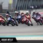Aksi pebalap Astra Honda Racing Team saat memacu motornya dalam persaingan ketat di seri pembuka Asia Road Racing Championship di Sirkuit Sepang.