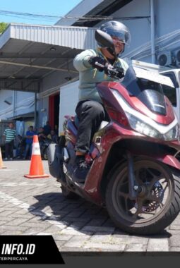 Tips Posisi Berkendara Nyaman agar Tidak Cepat Lelah Saat Naik Motor