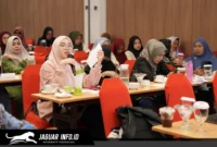 Para pelaku usaha mengikuti sesi diskusi dalam program UMK Academy 2026 di Makassar guna memperdalam strategi bisnis hijau dan pemasaran digital.