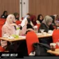 Para pelaku usaha mengikuti sesi diskusi dalam program UMK Academy 2026 di Makassar guna memperdalam strategi bisnis hijau dan pemasaran digital.