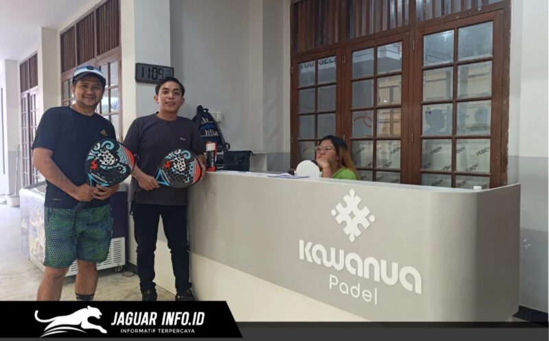 Kawanua Padel Manado resmi melakukan soft opening di Jalan Ares Tikala. Tempat olahraga padel terbaru ini menawarkan fasilitas lengkap dengan harga terjangkau.