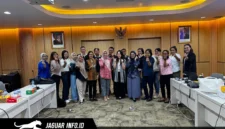 Perwakilan Bank Indonesia Provinsi Sulawesi Utara berfoto bersama dengan jajaran Tim Percepatan dan Perluasan Digitalisasi Daerah (TP2DD) dari berbagai kabupaten/kota se-Sulawesi Utara usai kegiatan koordinasi strategi pemenangan Championship P2DD 2026.