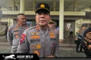 Kapolda Sulut Irjen Pol Roycke Langie (tengah) saat memberikan keterangan pers kepada wartawan di Mapolda Sulut terkait komitmen mengusut tuntas laporan dugaan kekerasan terhadap jurnalis.