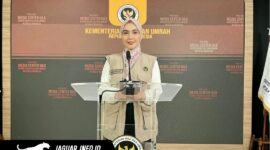 Juru Bicara Kemenhaj, Maria Assegaff, saat memberikan keterangan pers terkait perkembangan operasional haji 2026 di Jakarta.