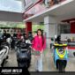 BANYAK PILIHAN: Berbagai model sepeda motor Honda, mulai dari matic fashionable hingga sport gagah, berjejer rapi di main dealer DAW. Dalam program Honda MAYestro bulan Mei ini, hampir seluruh tipe mendapatkan penawaran spesial berupa DP ringan dan cashback jutaan rupiah. (Foto: Istimewa)