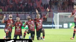 Persipura gagal promosi ke Liga 1 usai takluk dari Adhyaksa FC dengan skor 1-0. Gol Adilson Silva pastikan tiket terakhir Super League milik Adhyaksa FC.