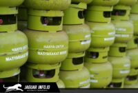 Petugas Pertamina memastikan kelancaran distribusi tambahan pasokan gas elpiji subsidi di wilayah Sulawesi selama libur panjang Mei 2026.