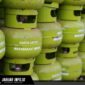 Petugas Pertamina memastikan kelancaran distribusi tambahan pasokan gas elpiji subsidi di wilayah Sulawesi selama libur panjang Mei 2026.