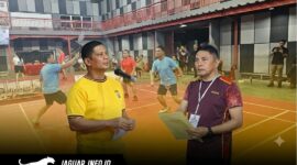 Kapolresta Manado membuka Turnamen Bulutangkis Polresta Manado 2026 di Naushad Badminton Hall untuk menyambut Hari Bhayangkara ke-80.