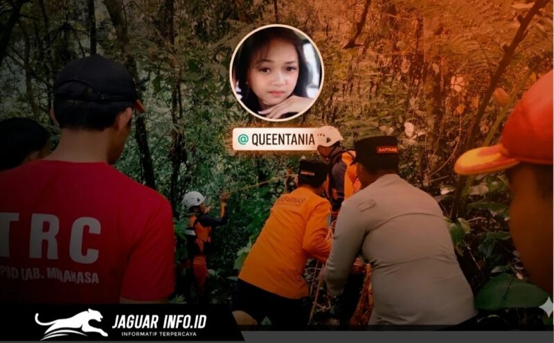 Tim SAR gabungan saat melakukan penyisiran alur sungai untuk mencari seorang anak hanyut di Minahasa, Sulawesi Utara.