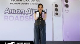 Suasana peluncuran Realme C100 Series Indonesia yang mengusung konsep baterai besar untuk anak muda.