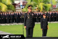 Wakapolda Sulut Brigjen Pol Awi Setiyono memimpin Upacara Peringatan Hari Lahir Pancasila di Lapangan Presisi Polda Sulut, Senin 01/06/26.