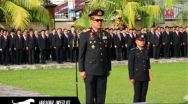 Wakapolda Sulut Brigjen Pol Awi Setiyono memimpin Upacara Peringatan Hari Lahir Pancasila di Lapangan Presisi Polda Sulut, Senin 01/06/26.