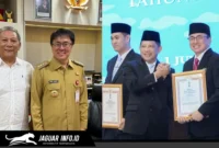 Penyerahan Tanda Kehormatan Satyalencana Wira Karya oleh Menteri Dalam Negeri RI kepada Walikota Manado.