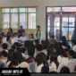 Menteri Sosial Saifullah Yusuf (Gus Ipul) saat meninjau kegiatan Open House di SRMP 21 Manado, Sulawesi Utara, Kamis (11/6/2026), untuk melihat langsung perkembangan karakter dan kemampuan siswa Sekolah Rakyat.