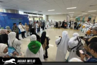 Wakil Gubernur Sulawesi Utara, Victor J. Mailangkay, saat menyambut kedatangan jamaah haji di Bandara Internasional Sam Ratulangi, Manado, 14/06/26.