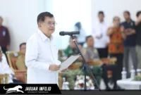 Ketua Umum PMI Pusat, Jusuf Kalla, saat melantik jajaran pengurus baru PMI Sulawesi Utara periode 2026-2031 di Wisma Negara Bumi Beringin, Manado, 15/06/26.