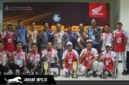 Para pemenang AHM Technical Skill Contest 2026 berfoto bersama perwakilan manajemen PT Daya Adicipta Wisesa setelah pengumuman hasil kompetisi.
