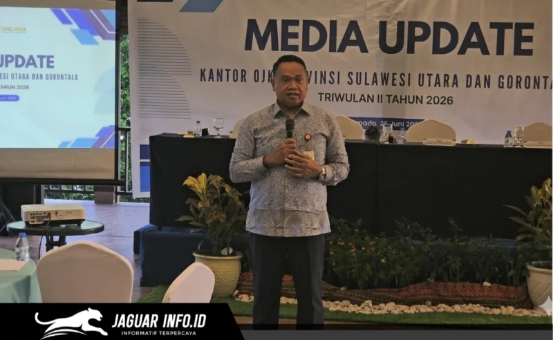 Kepala OJK Sulawesi Utara dan Gorontalo, Robert Sianipar, saat memberikan sambutan dalam kegiatan Media Update Triwulan II di NDC Resort and Spa, Manado, Kamis (25/06/26).