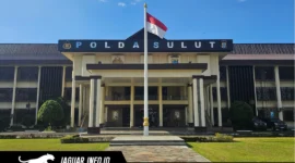 Markas Kepolisian Daerah (Mapolda) Sulawesi Utara yang menjadi pusat komando jajaran kepolisian di wilayah Bumi Nyiur Melambai. Terkait mutasi terbaru, sejumlah pejabat utama dan Kapolres di jajaran Polda Sulut resmi mengalami pergeseran jabatan per Juni 2026.