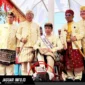 Presiden ke-7 RI Joko Widodo menerima gelar adat Baginda Pemuka Bangsa dalam prosesi di Kedatun Keagungan, Bandarlampung, Sabtu (27/06/26).