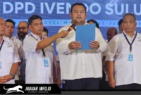 Ketua DPD Ivendo Sulawesi Utara, Bara Prima, saat membacakan ikrar pelantikan didampingi Sekretaris DPD Ivendo Sulut, Ginno Languju, beserta jajaran pengurus lainnya di Hotel Aston Manado, 02/07/26.