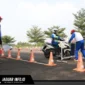 Peserta Safety Riding Camp 2026 saat mengikuti pelatihan praktik keselamatan berkendara di fasilitas Astra Honda Motor, Deltamas, Bekasi.