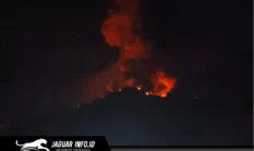 BREAKING NEWS ! Gunung Karangetang di Siau Erupsi, Semburkan Lava Pijar Sejauh 700 Meter