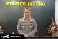 Kapolres Bitung AKBP Arie Sulistyo Nugroho saat memberikan keterangan terkait strategi pengamanan wilayah dan penguatan patroli di Mapolres Bitung.