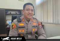 Kapolres Tomohon AKBP Novrial Alberti Kombo, S.I.K., M.AP., saat memberikan keterangan resmi terkait peluncuran program di Mapolres Tomohon, Selasa, 14/07/26. 