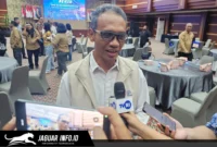 Kepala KPw BI Provinsi Sulut, Joko Supratikto, saat diwawancarai oleh awak media.