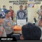 Suasana tim Mabes Polri saat meninjau dan mengecek fasilitas layar operasional di ruang Command Center serta Sentra Pelayanan Kepolisian Terpadu Polresta Manado.