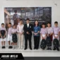 Kegiatan edukasi dan penyerahan bantuan perlengkapan sekolah kepada siswa SD dalam rangka Hari Anak Nasional di kawasan Bandara Sam Ratulangi Manado.