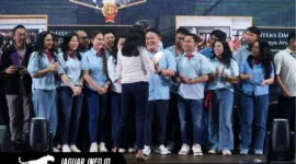 Perwakilan manajemen dan tim perusahaan saat mengikuti ajang penghargaan inovasi tingkat nasional secara umum.