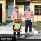 Plh Kapolres Kepulauan Sangihe, AKBP Edwin Humokor, saat memimpin pelaksanaan apel dan memberikan arahan kepada jajaran personel kepolisian.