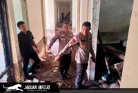 Kapolres Sitaro AKBP Ronald Andry Mauboy saat tinjauan langsung di sejumlah ruangan Gedung Mapolres Sitaro pada Selasa, 28/07/26.
