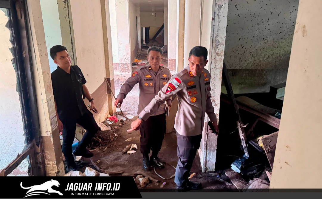 Kapolres Sitaro AKBP Ronald Andry Mauboy saat tinjauan langsung di sejumlah ruangan Gedung Mapolres Sitaro pada Selasa, 28/07/26.